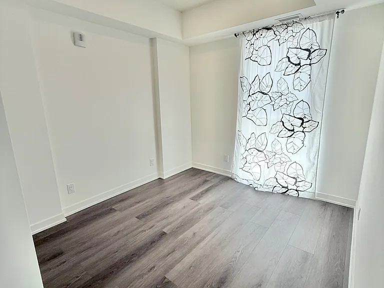 33 Erie Ave #1012 — Photo 8