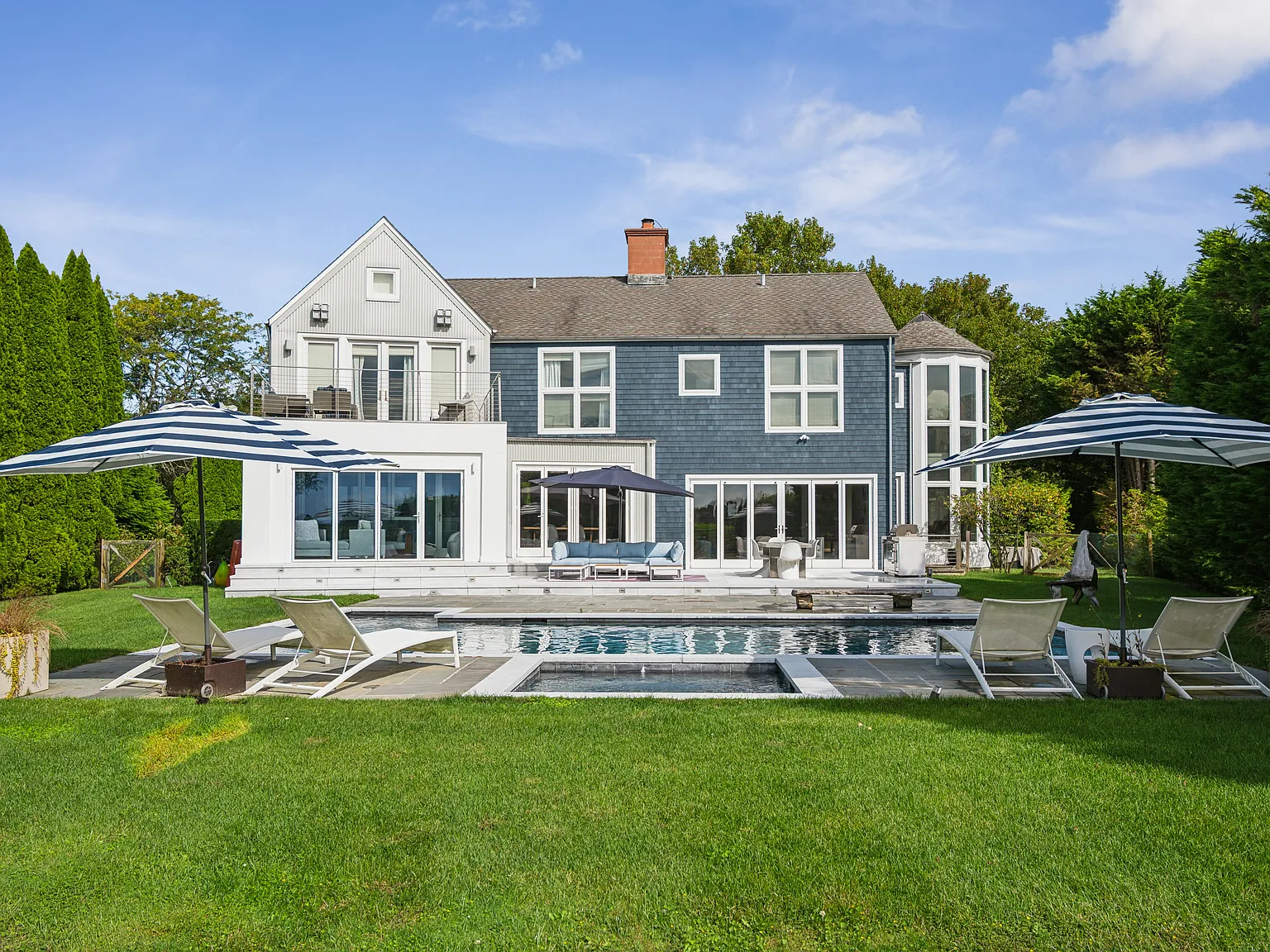 Stunning Newly Renovated Home South of the Highway in Wainscott — Photo 1