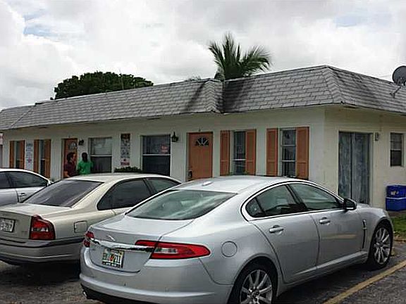 2nd image of 4135 NW 31st Ave APT 4