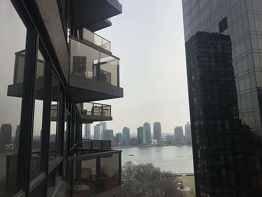 Sold by NY NY Condo, Inc | media 10