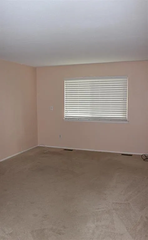 Building Photo - 925 N Terrace Ln