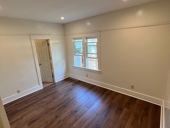4th image of 714 B Ave