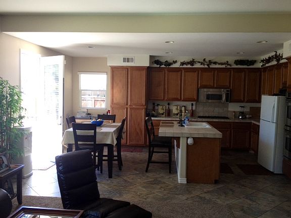 3rd image of 27332 Pinyon St