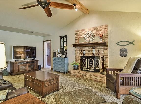 5th image of 5106 N Highland Dr