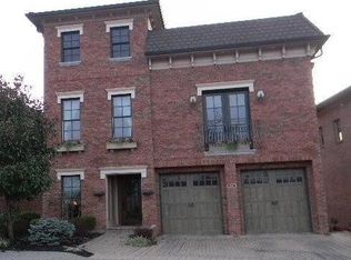 94 Watch Hill Ln, Newport, KY