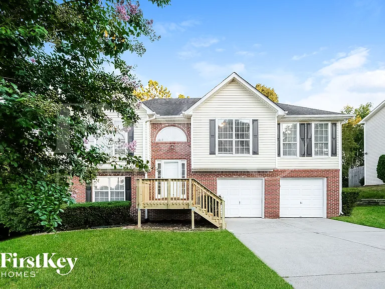 3810 Riversong Dr — Photo 1