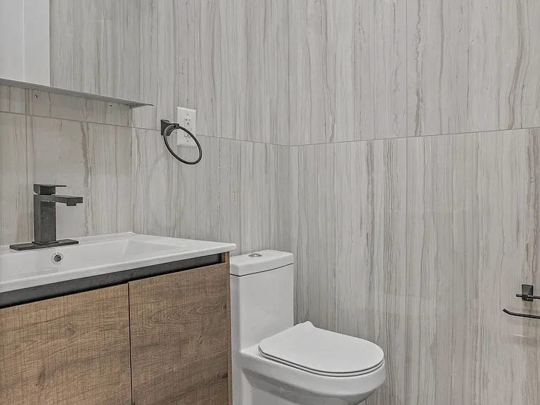 251 W 92nd St #3E — Photo 13