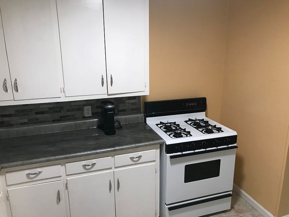 1st image of 3036 NW 33rd St