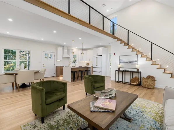 15 Rounds Pl, Attleboro, MA 02703