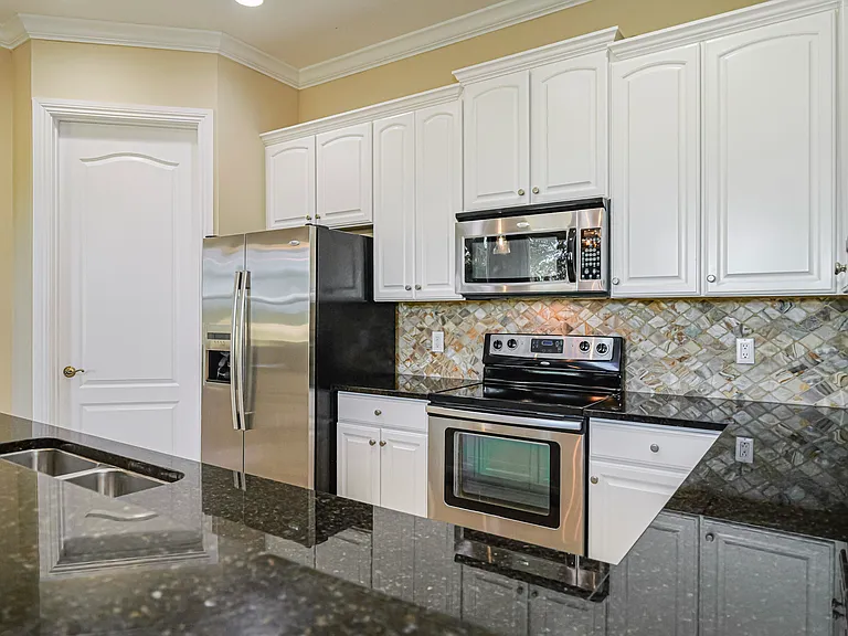 1965 Bridgepointe Cir #84 — Photo 7