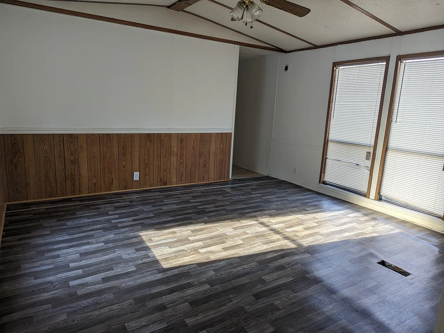 15 Casteel Ln — Photo 3