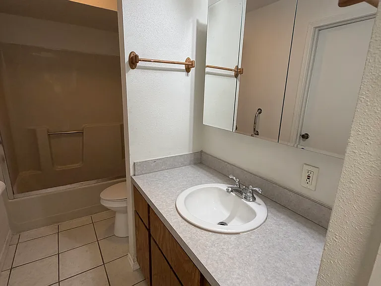 8700 S Westminster Rd — Photo 24