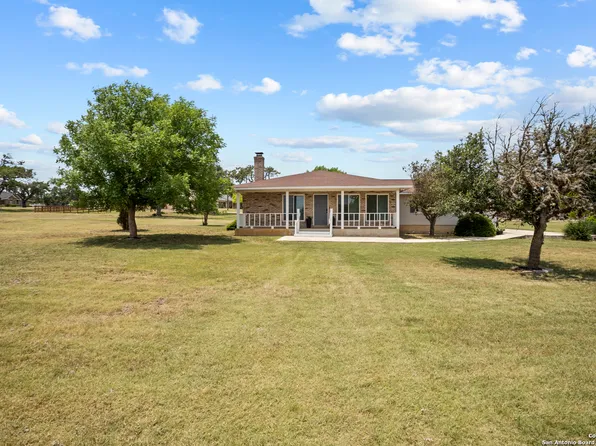 220 Glenvalley, Bandera, TX 78003