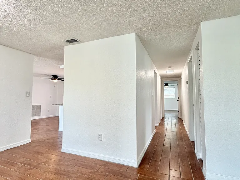 7201 Daggett Ter — Photo 10