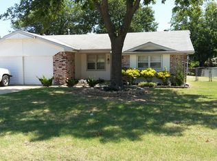2 Arapaho Dr, Shawnee, OK 74801