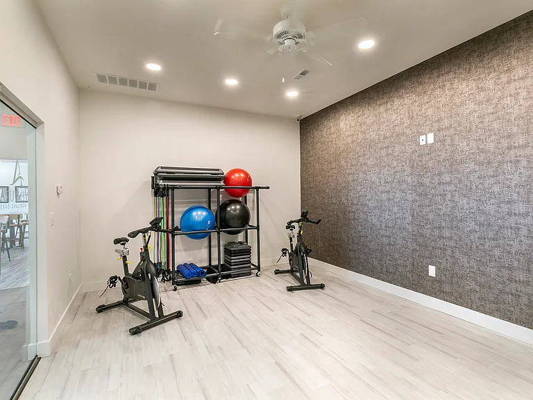 Aventura at Maryland Oaks — Photo 12