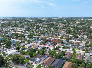 1000 W LAKEWOOD Road, West Palm Beach, FL 33405