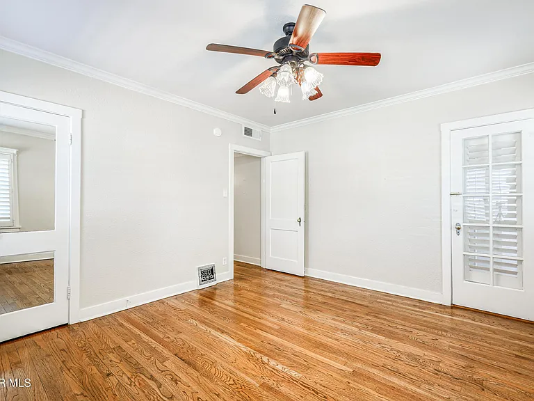 715 E Robinson Ave — Photo 26