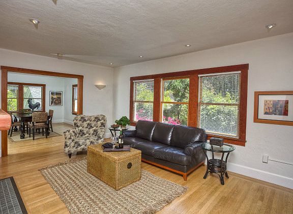 3rd image of 939 Santiago Ave