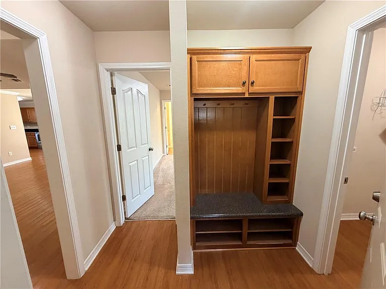 9646 Estate Dr — Photo 19