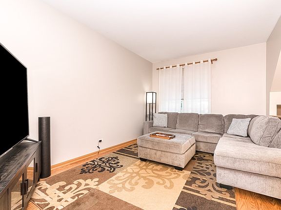 Wood laminate flooring throughout main level