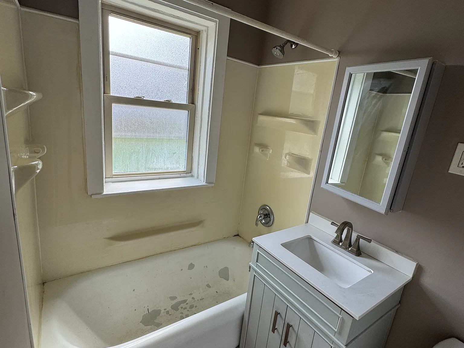824 S 17th Ave — Photo 4