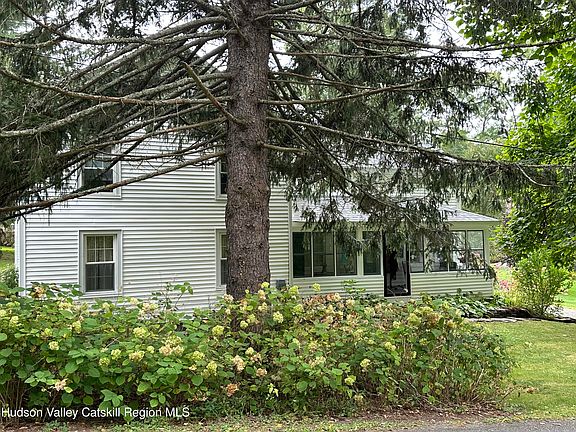 3rd image of 118 Old Shaker Road