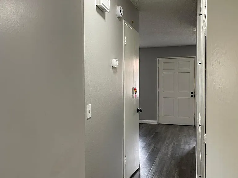 Mesa Woods — Photo 8
