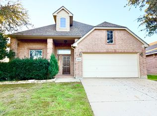 2916 Red Wolf Dr, Fort Worth, TX 76244