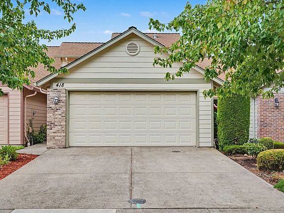 2nd image of 418 Walnut Way