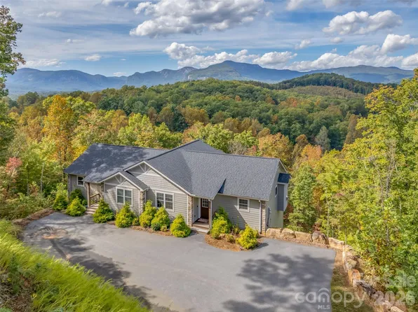 146 Red Hawk Knl, Lake Lure, NC 28746