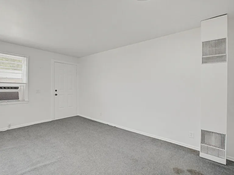 237 Broad St — Photo 16