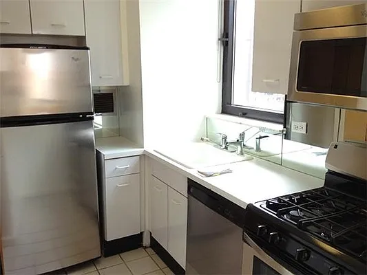 Rented by RELO REDAC INC. | media 14