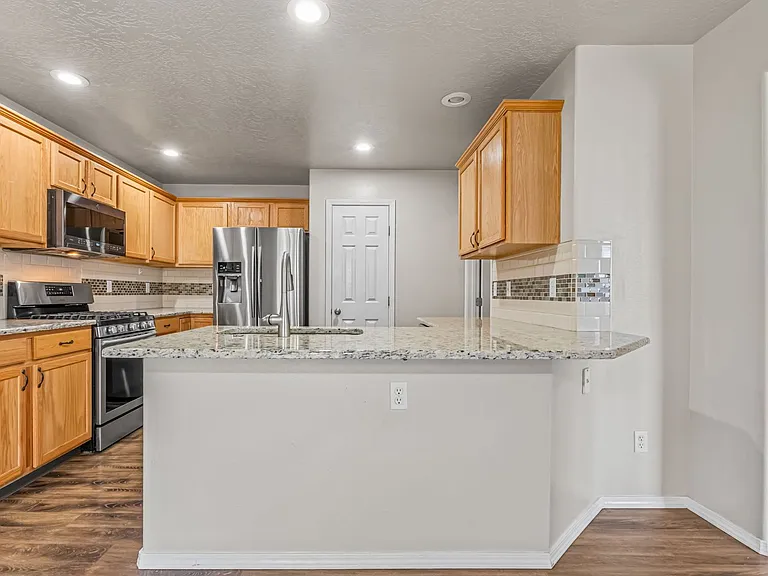 3614 E Hand Cart Ln — Photo 4