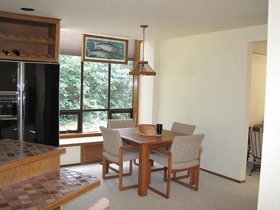 5th image of 4315 35th Ave