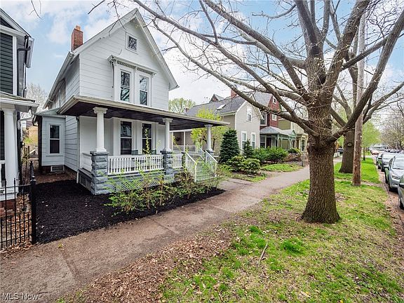 3rd image of 4015 Whitman Ave