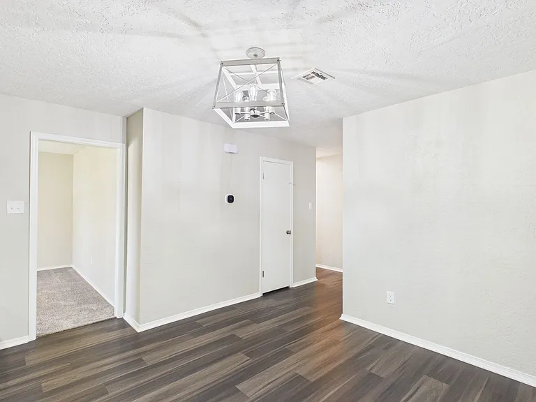 6308 NW Taylor Ave — Photo 10