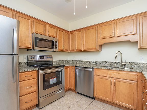 3rd image of 4504 Notre Dame Ct