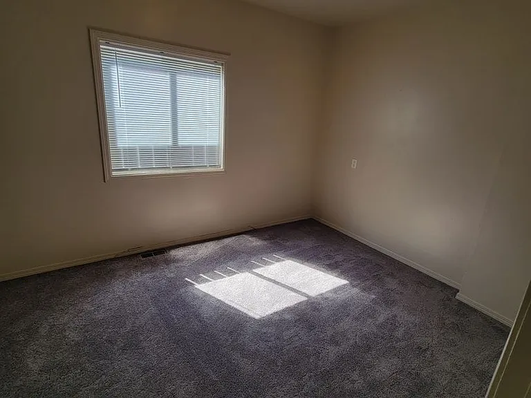 1290 Retsil Rd E — Photo 14