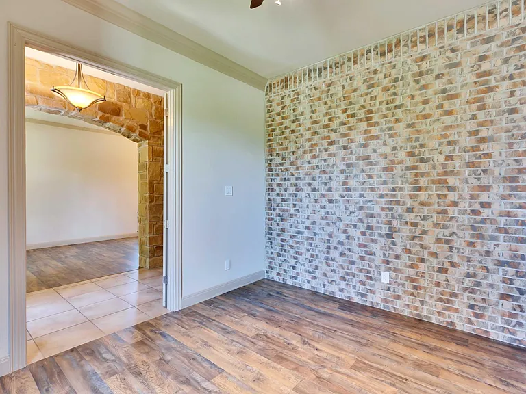 2500 Speidel Dr — Photo 21