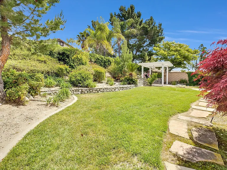 12214 Tunbridge Ct — Photo 32