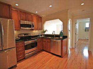 85 3rd St #3, Cambridge, MA 02141