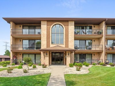 16001 Eagle Ridge Dr APT 2N, Tinley Park, IL, 60477