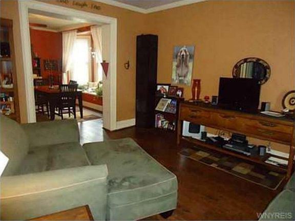 3rd image of 43 E End Ave