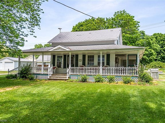 5th image of 207 W Lakeshore Dr