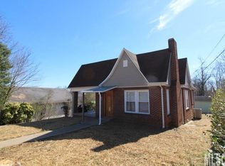 515 Hill St NW, Lenoir, NC 28645