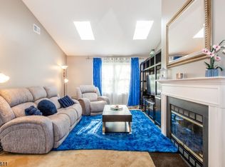 366 Potomac Dr, Basking Ridge, NJ 07920