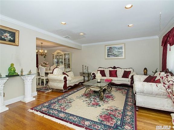 4th image of 107 Dewey St