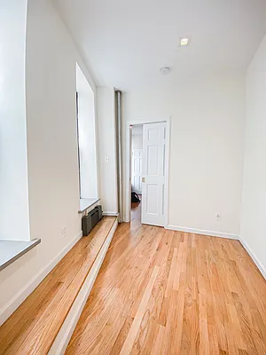 Rented by City Connections Realty | media 21