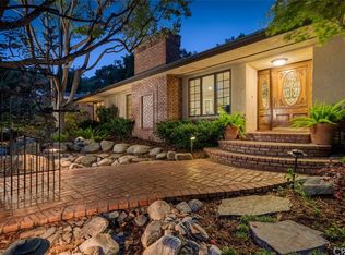 118 Crescent Glen Dr, Glendora, CA 91741